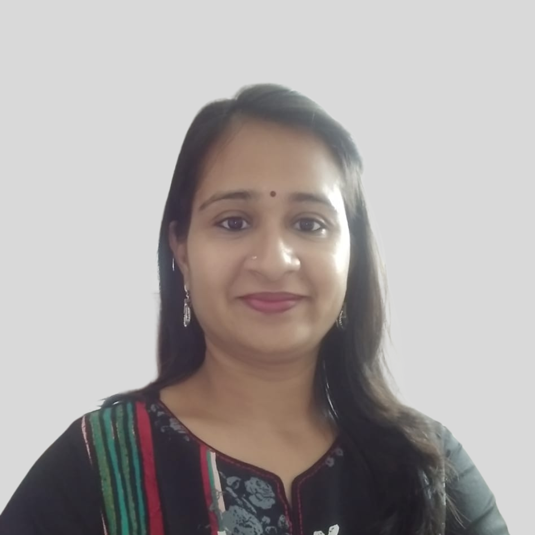 A picture of lady who make this website.